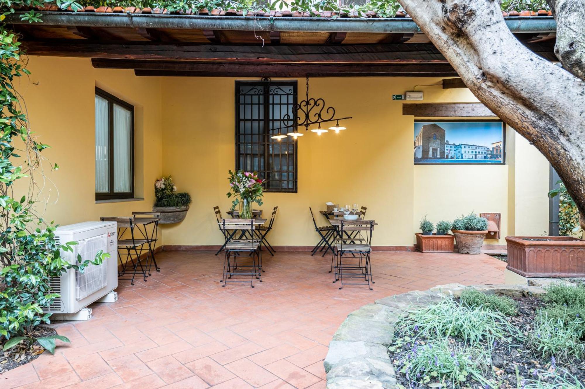 Ferienwohnung Cortile Santa Monaca Florenz Exterior foto